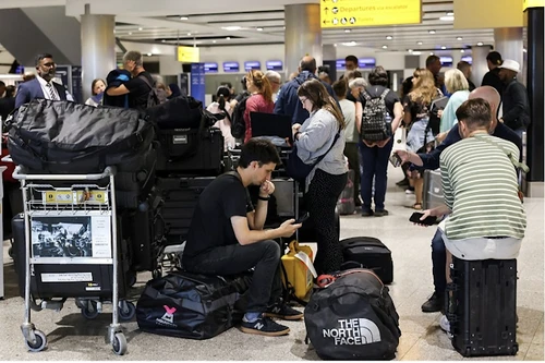 Hệ thống kiểm soát không lưu của Anh gặp sự cố kỹ thuật đúng ngày cao điểm