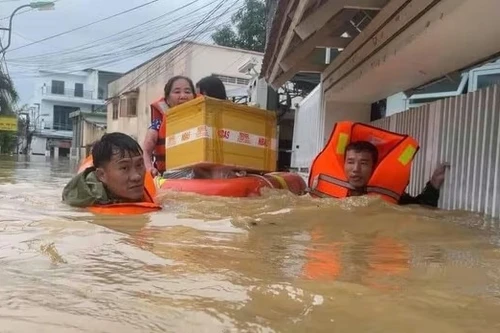 Cộng đồng quốc tế hỗ trợ Việt Nam gần 16 triệu USD khắc phục hậu quả thiên tai