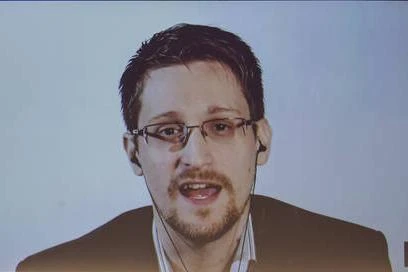 Tổng thống Vladimir Putin cấp quốc tịch Nga cho ông Edward Snowden