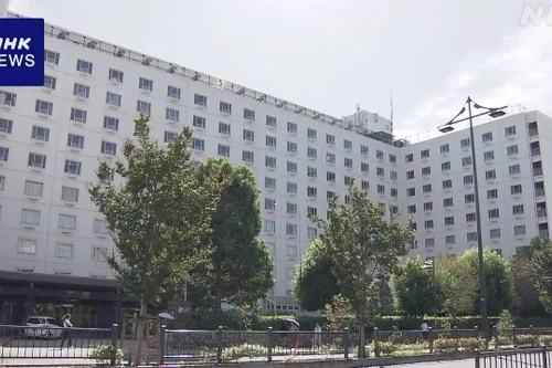 Pin sạc điện thoại gây cháy khách sạn khiến hơn 1.400 người phải sơ tán