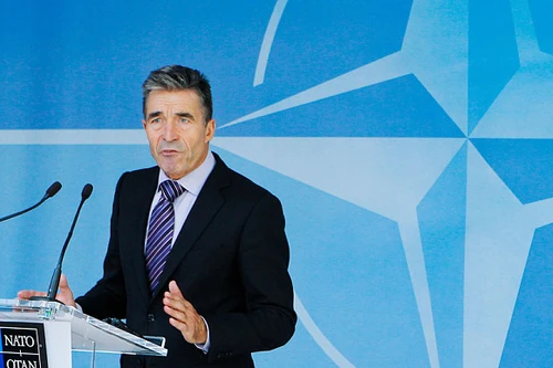 NATO thành lập lực lượng phản ứng nhanh đối phó với Nga