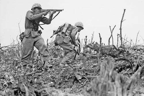  Tìm thấy băng ghi âm của quân đội Mỹ trong trận Okinawa ở Thế chiến II