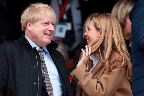 Thủ tướng Anh bí mật kết hôn với bạn gái kém 23 tuổi