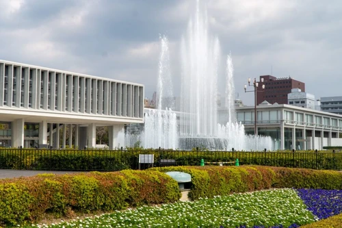 Bảo tàng hòa bình Hiroshima ứng phó ra sao với tình trạng khách tham quan tăng đột biến?