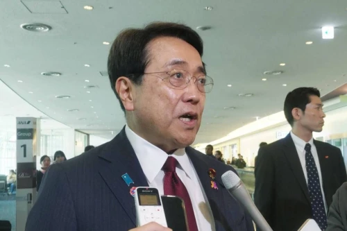 Trưởng đoàn đàm phán thuế quan của Nhật Bản đến Mỹ