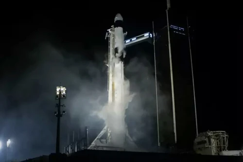 SpaceX hủy phóng tàu vũ trụ lên ISS vào phút chót