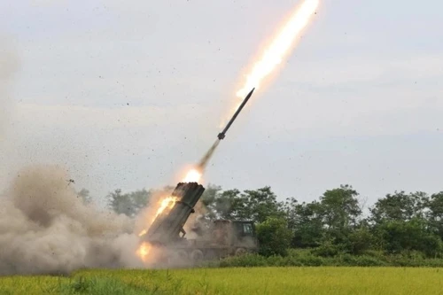 Hàn Quốc tố Triều Tiên bắn pháo trước chuyến thăm của Bộ trưởng Chiến tranh Mỹ tới Bàn Môn Điếm