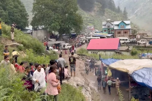 Mưa lớn bất thường khiến 56 người thiệt mạng ở Ấn Độ