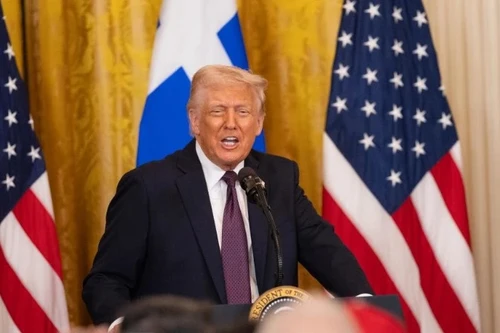 Tổng thống Mỹ Donald Trump dọa áp thuế 25% với dầu của Nga nếu…