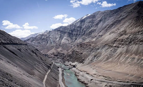 Ấn Độ thiết lập căn cứ không quân gần biên giới với Trung Quốc