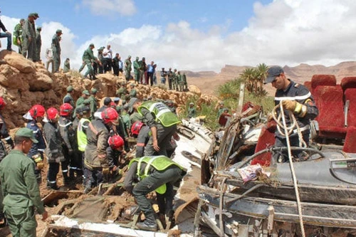 Xe buýt lao xuống vực, toàn bộ hành khách thiệt mạng