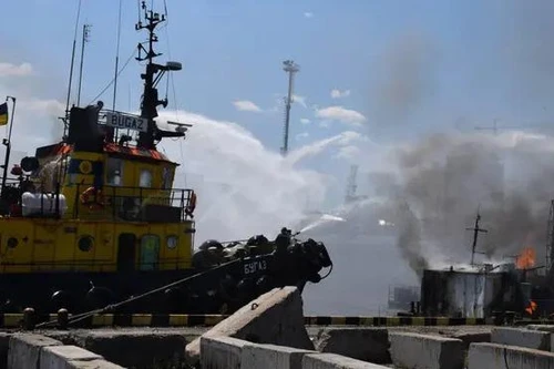 Ukraine cáo buộc Nga tiếp tục tấn công thành phố cảng Odesa