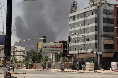 Binh biến tại Sudan: Đại sứ EU bị hành hung, Liên hợp quốc sơ tán nhân viên