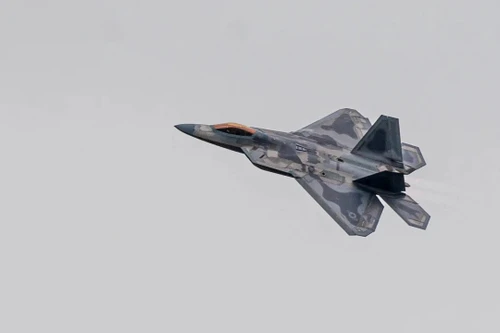 Mỹ điều tiêm kích F-22 Raptor tới Trung Đông