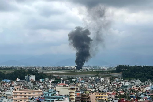 Máy bay gặp nạn trong lúc cất cánh ở Nepal, ít nhất 18 người chết