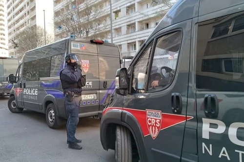 Nổ súng và ẩu đả dữ dội liên quan đến ma túy ở Pháp