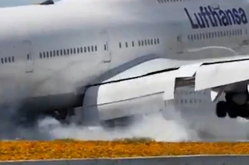Máy bay Boeing 747 chở 326 hành khách ‘nhảy cóc’ trên đường băng khi hạ cánh