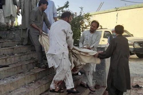 Đánh bom kinh hoàng tại Afghanistan, ít nhất 50 người chết