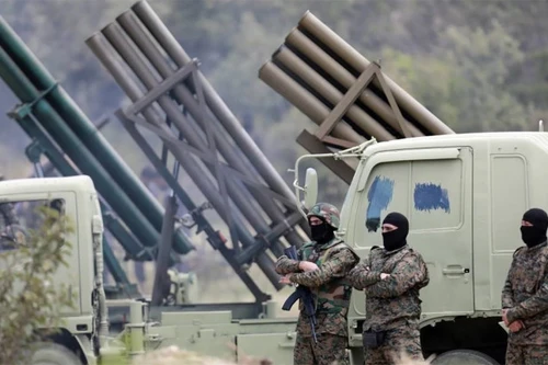Hezbollah phóng loạt rocket, đáp trả cuộc không kích của Israel vào Lebanon
