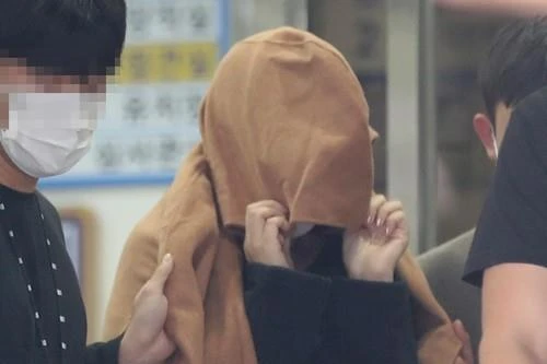 Hàn Quốc dẫn độ nghi phạm giấu thi thể 2 trẻ em trong valy đến New Zealand 