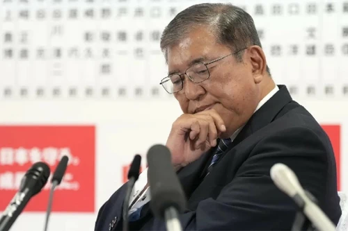 Liên minh cầm quyền ở Nhật Bản mất thế đa số tại Hạ viện