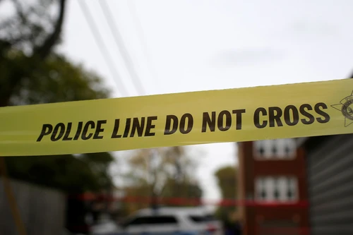 Đang ăn tại nhà hàng, 6 người bị trúng đạn