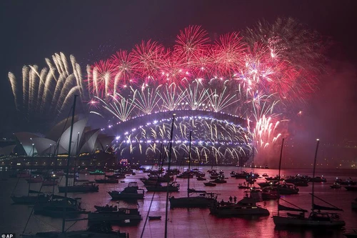 [ẢNH] Thời khắc chuyển giao tại những quốc gia đón Năm mới đầu tiên trên thế giới