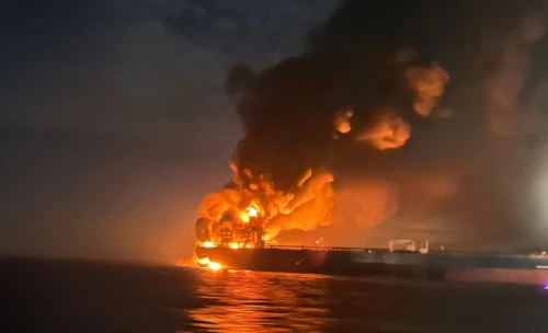 Hai tàu chở dầu hư hại nặng, nghi bị tấn công ở Biển Đen 