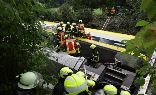 Tai nạn tàu hỏa nghiêm trọng tại Đức khiến nhiều người thương vong