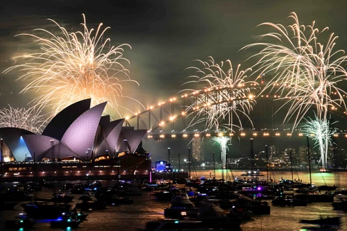 Khắp nơi trên thế giới tưng bừng đón Năm mới 2025