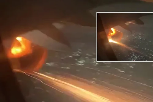 Vừa cất cánh, động cơ máy bay chở khách đột ngột bốc cháy 