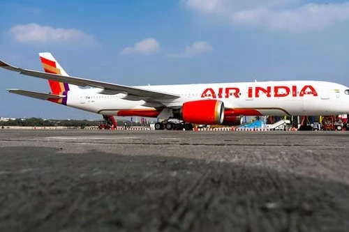 Ấn Độ: Máy bay chở 239 người bị đe dọa đánh bom 