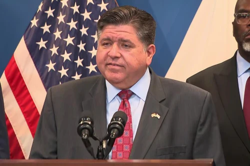 Tổng thống Mỹ kêu gọi bắt giam Thị trưởng Chicago và Thống đốc bang Illinois