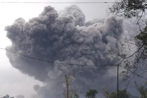 Indonesia: Núi lửa phun trào, ít nhất 13 người thiệt mạng