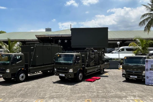 Nhật Bản bàn giao hệ thống radar di động giám sát trên không cho Philippines
