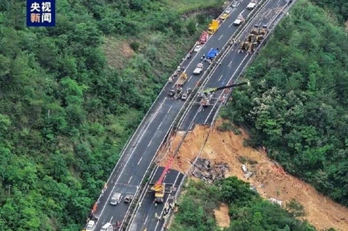 Trung Quốc: Sập đường cao tốc, ít nhất 19 người chết