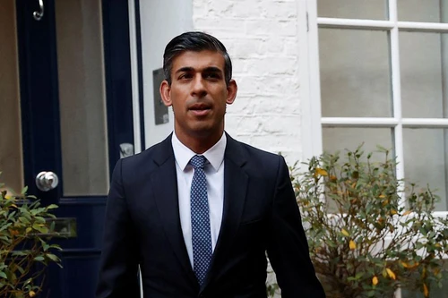 Cựu Bộ trưởng Tài chính Rishi Sunak trở thành tân Thủ tướng Anh