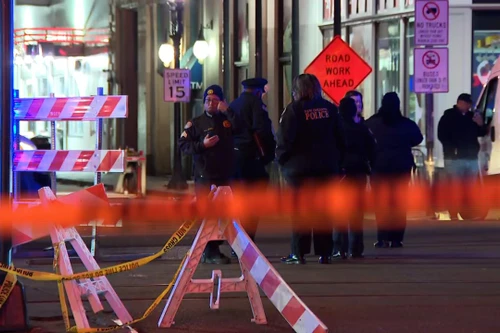 Lao xe vào đám đông ngày đầu năm mới ở Mỹ, 10 người thiệt mạng