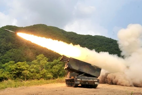 Hàn Quốc trang bị tên lửa hành trình mới cho tàu khu trục