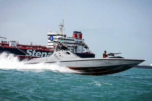 Thực hư thông tin quân đội Iran bắt giữ tàu dầu ở vùng biển quốc tế