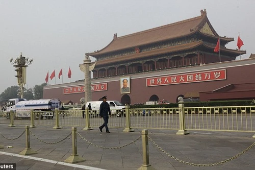 Tai nạn kinh hoàng tại Quảng trường Thiên An Môn, 3 người chết