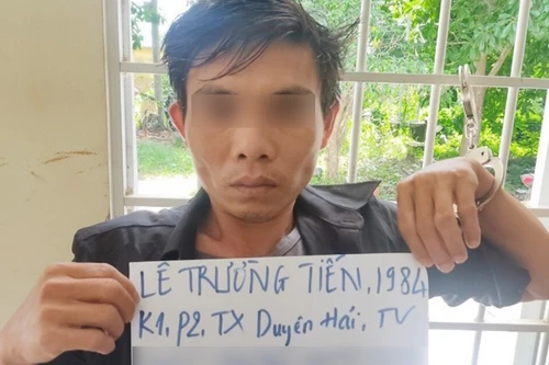 [Tin nhanh tối 4-7-2021] Bắt giam kẻ cầm dao kề cổ đòi hiếp dâm 2 thiếu nữ 