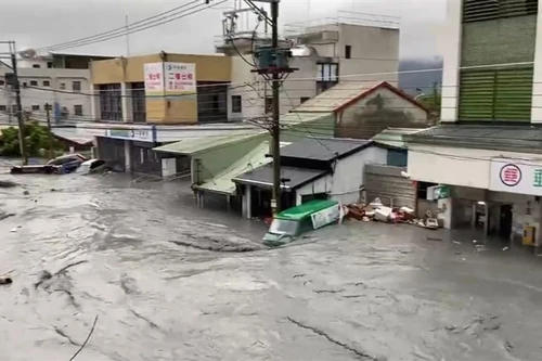 Siêu bão Ragasa làm vỡ hồ chứa ở Đài Loan, ít nhất 14 người chết