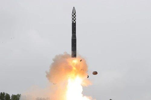 Tên lửa Triều Tiên vừa phóng đủ sức bao trùm toàn bộ lãnh thổ nước Mỹ?