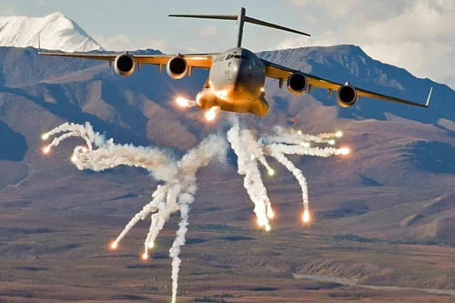 [ẢNH] Những chiếc máy bay quân sự đắt đỏ nhất thế giới