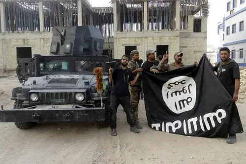 Mỹ-Syria phối hợp phá hủy 15 kho vũ khí của IS