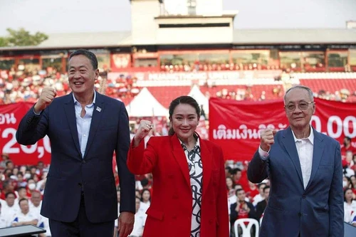 Con gái ông Thaksin Shinawatra chính thức trở thành ứng viên tranh cử Thủ tướng Thái Lan