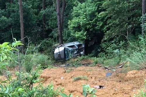 [Tin nhanh sáng 22-8-2022] Cắm trại ở nghĩa trang, đôi nam nữ bị rơi xuống vực