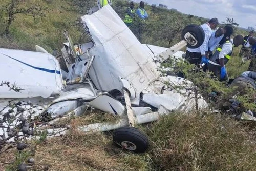 Hai máy bay va chạm giữa không trung ở Kenya