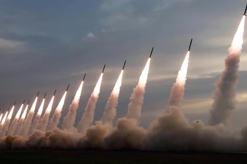 Triều Tiên phóng nhiều tên lửa đạn đạo tầm ngắn trước thềm bầu cử Tổng thống Mỹ